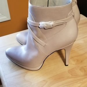 Heeled booties